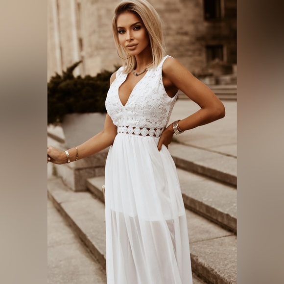 Slit Lace Detail V-Neck Dress - Picture 4 of 10